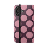 Coque portefeuille en cuir vegan pour iPhone 17 – motif Polka Dot rose prune